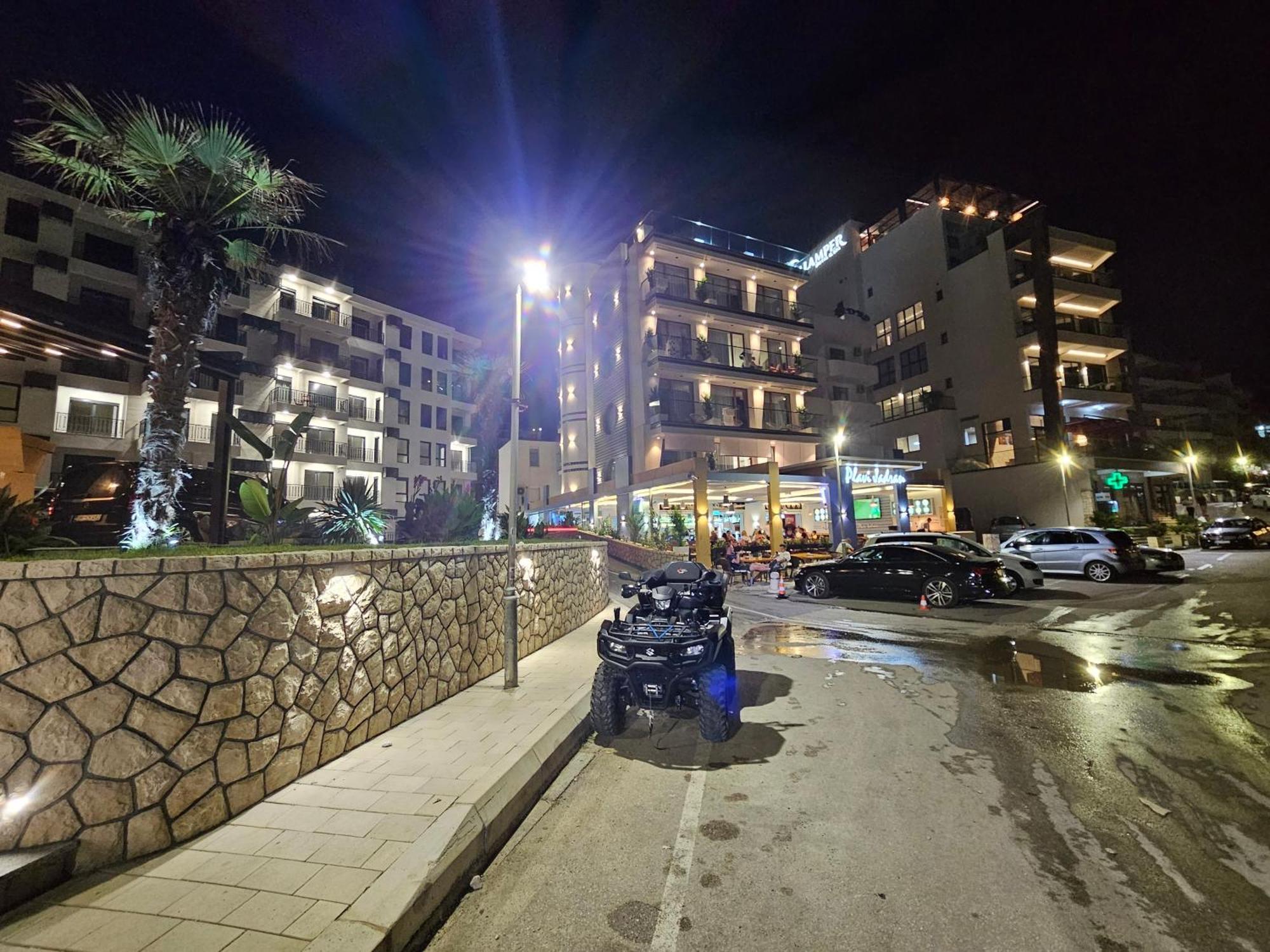 Vienna Luxury Apartments Dobra Voda Luaran gambar