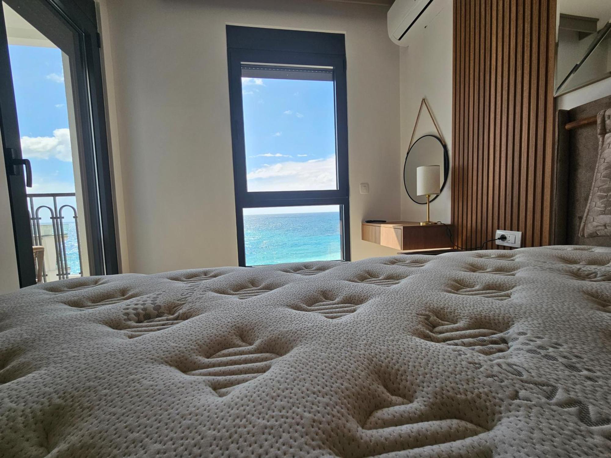 Vienna Luxury Apartments Dobra Voda Luaran gambar