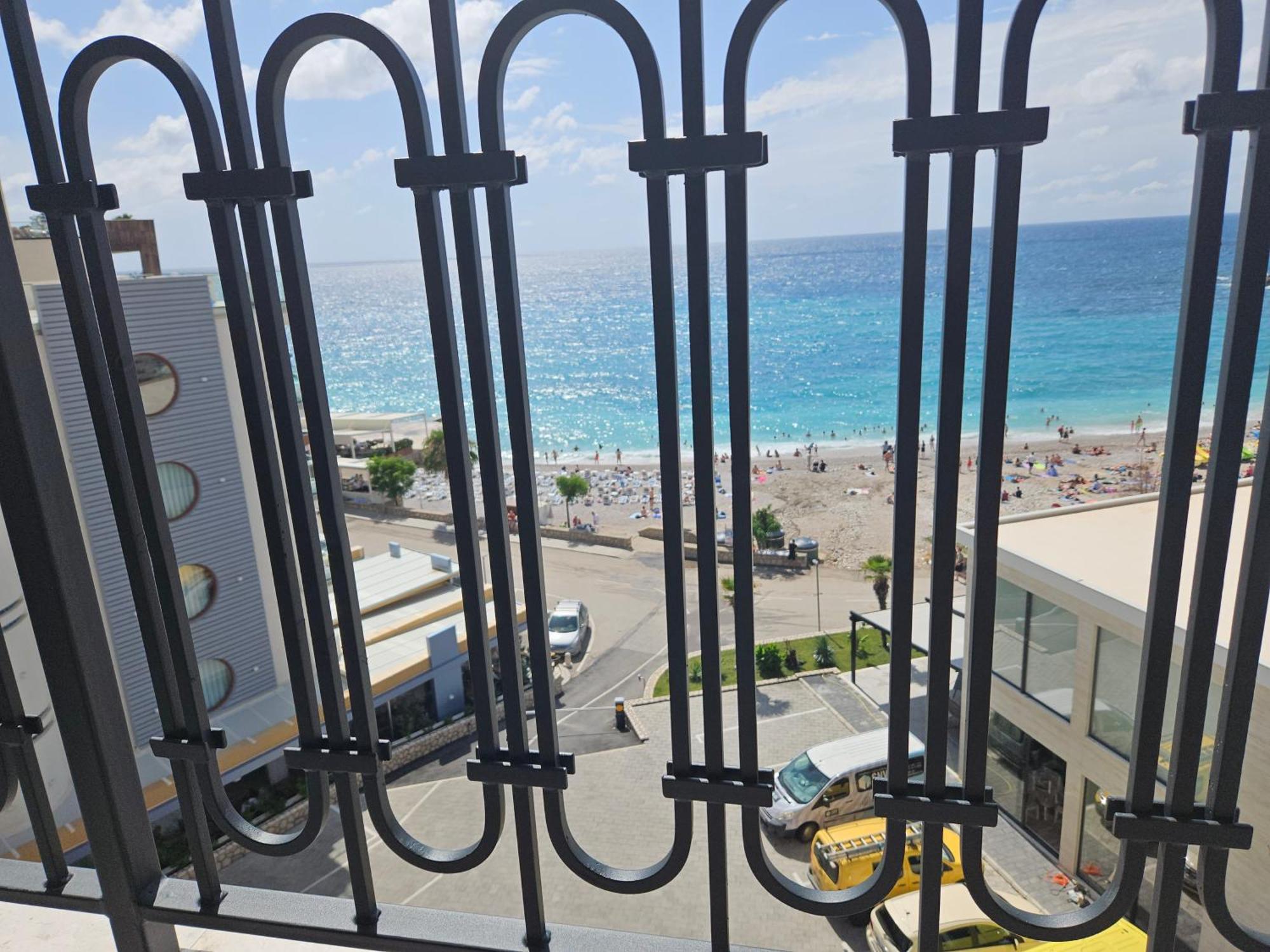Vienna Luxury Apartments Dobra Voda Luaran gambar