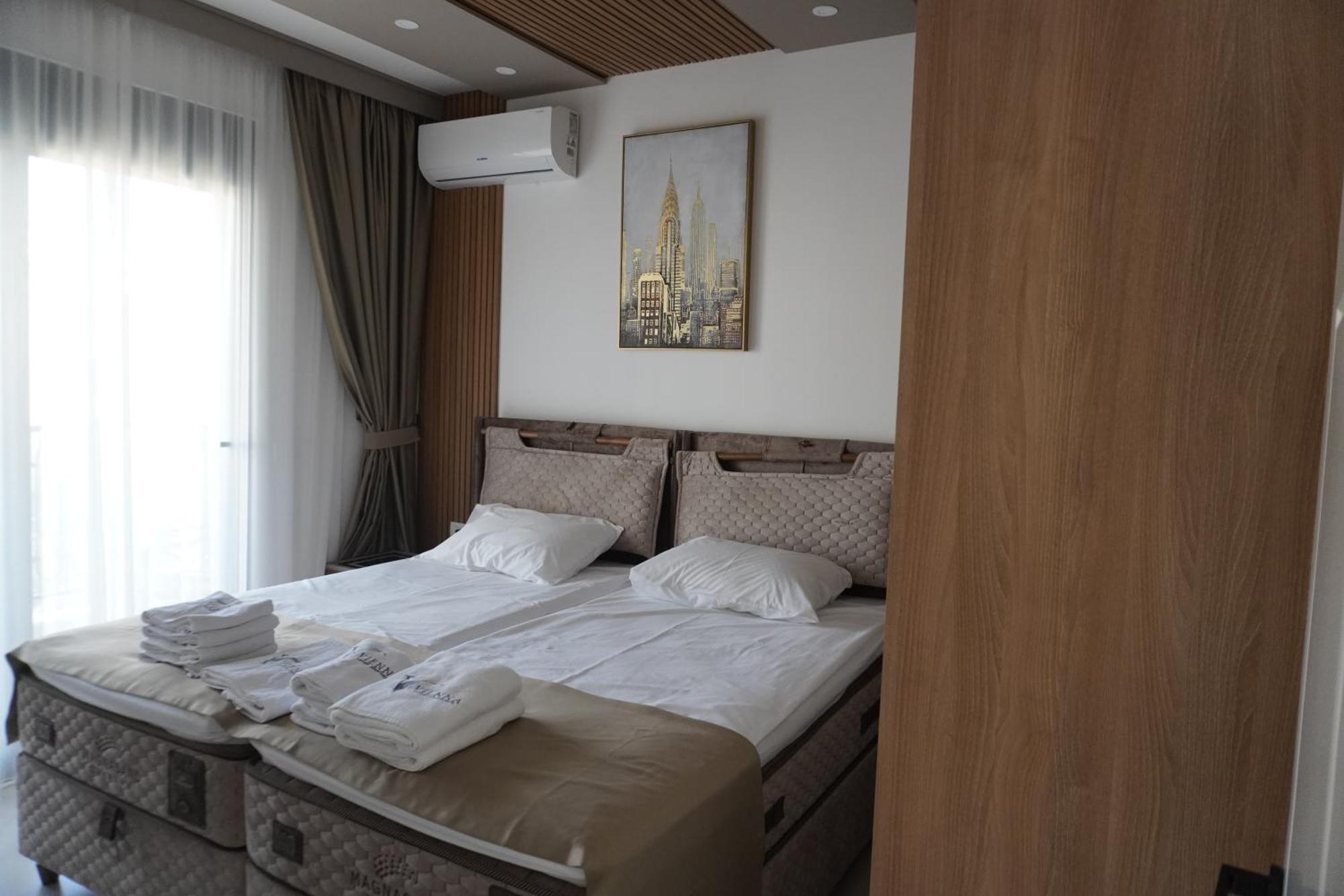 Vienna Luxury Apartments Dobra Voda Luaran gambar