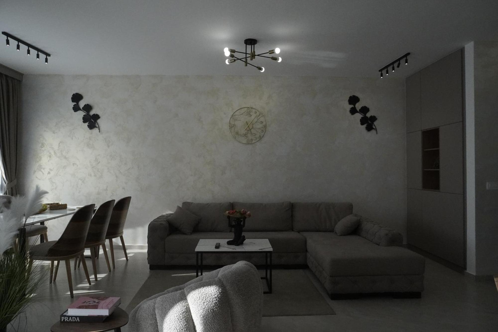 Vienna Luxury Apartments Dobra Voda Luaran gambar