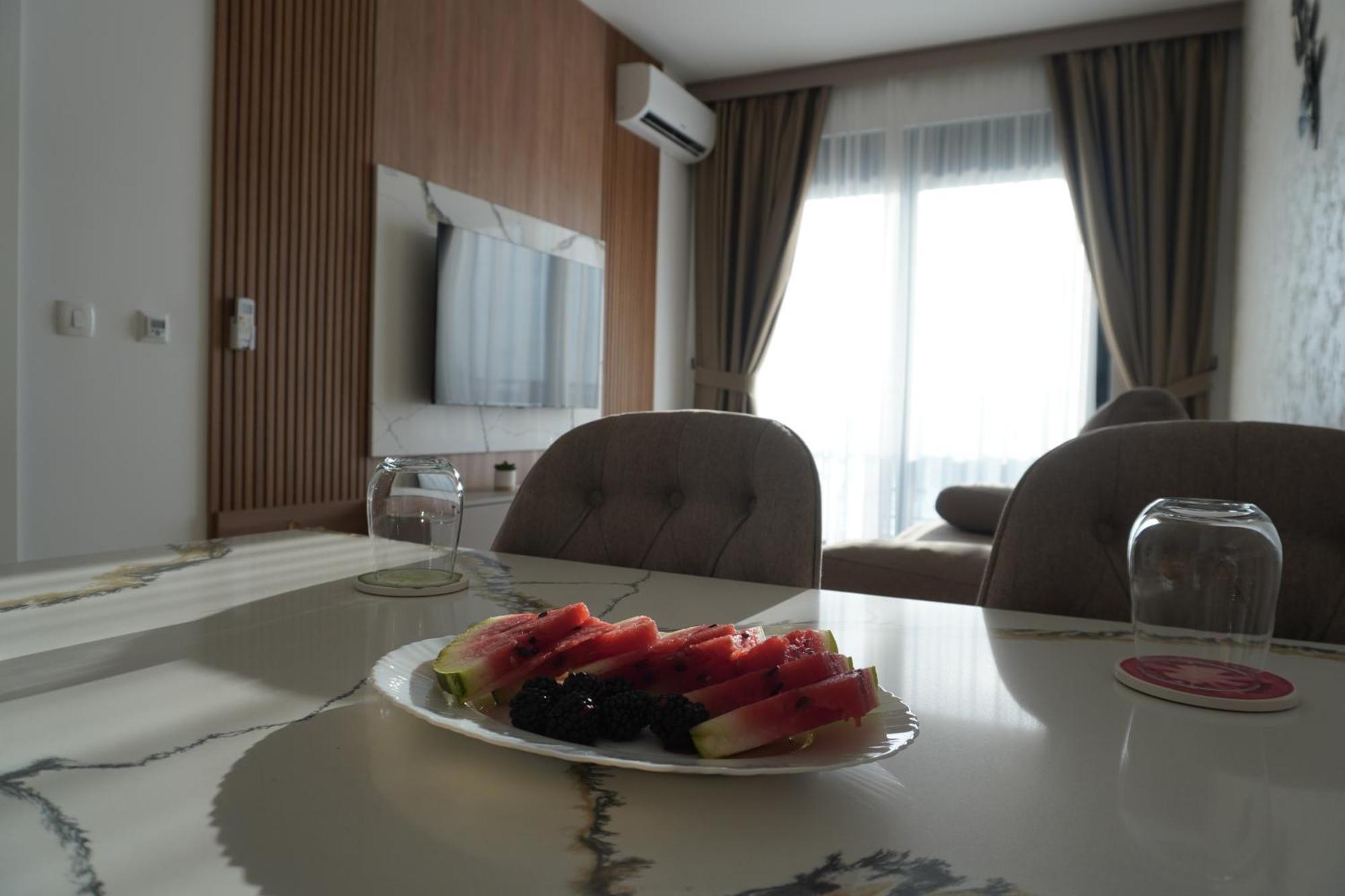 Vienna Luxury Apartments Dobra Voda Luaran gambar
