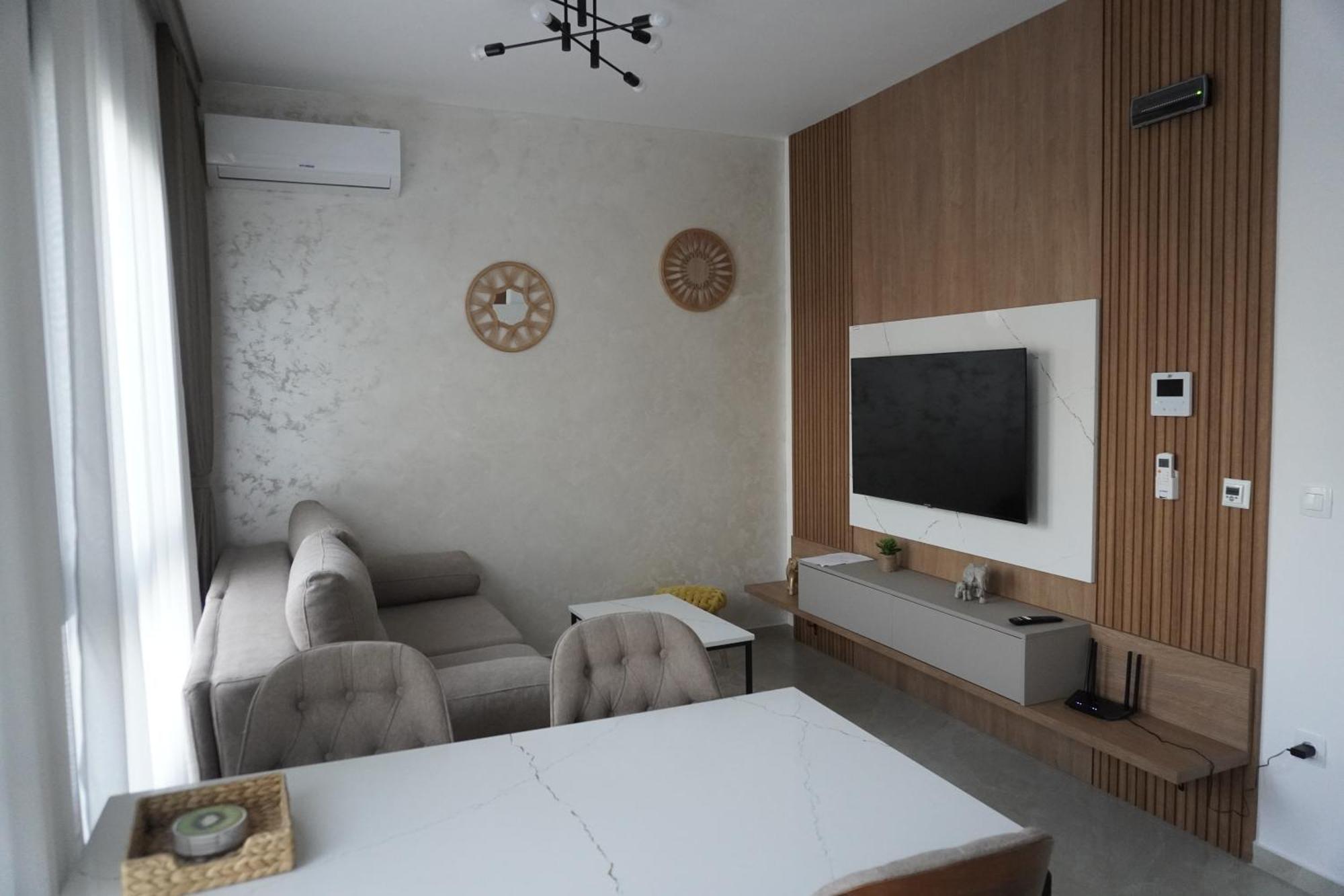 Vienna Luxury Apartments Dobra Voda Luaran gambar