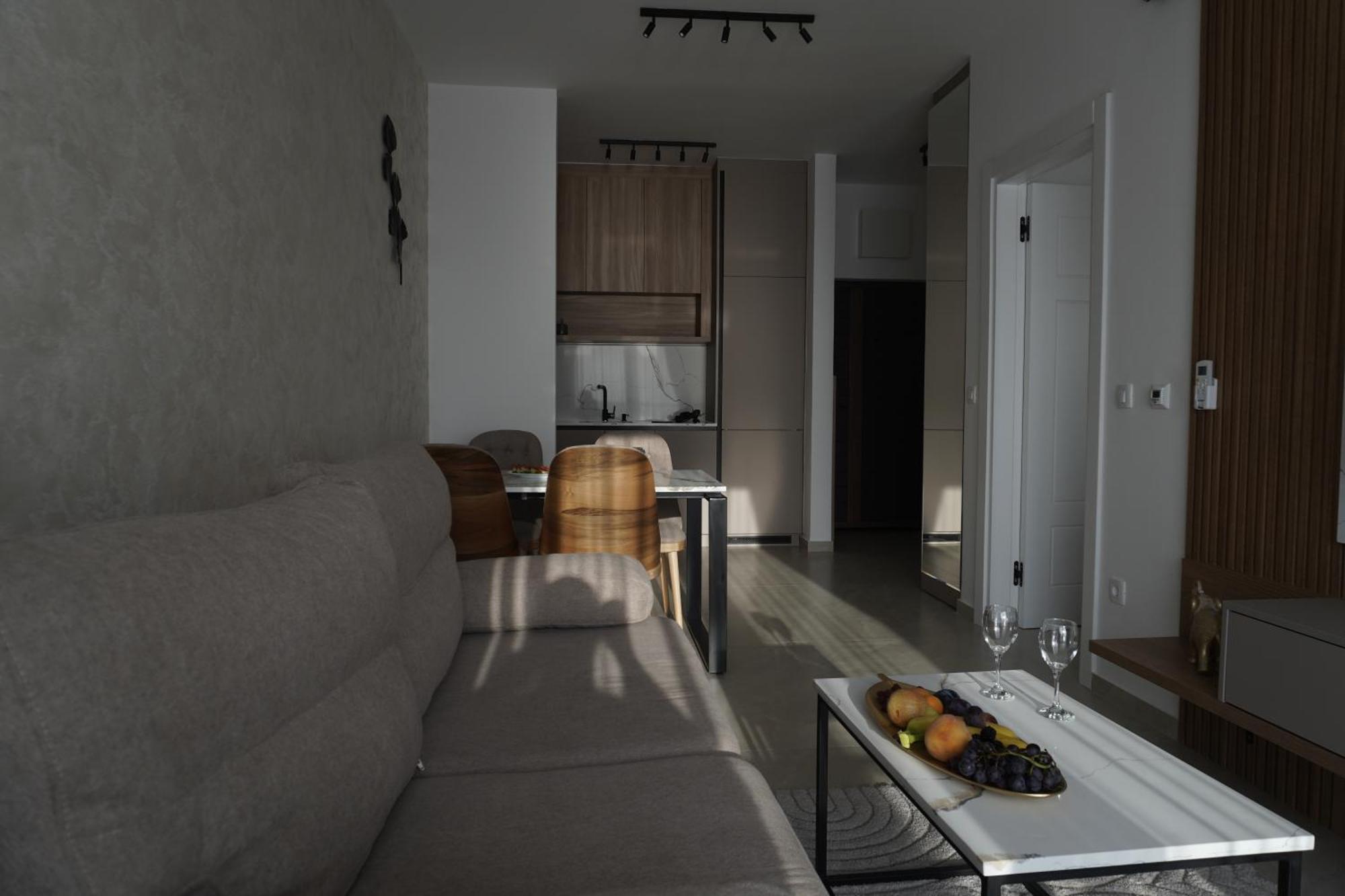 Vienna Luxury Apartments Dobra Voda Luaran gambar