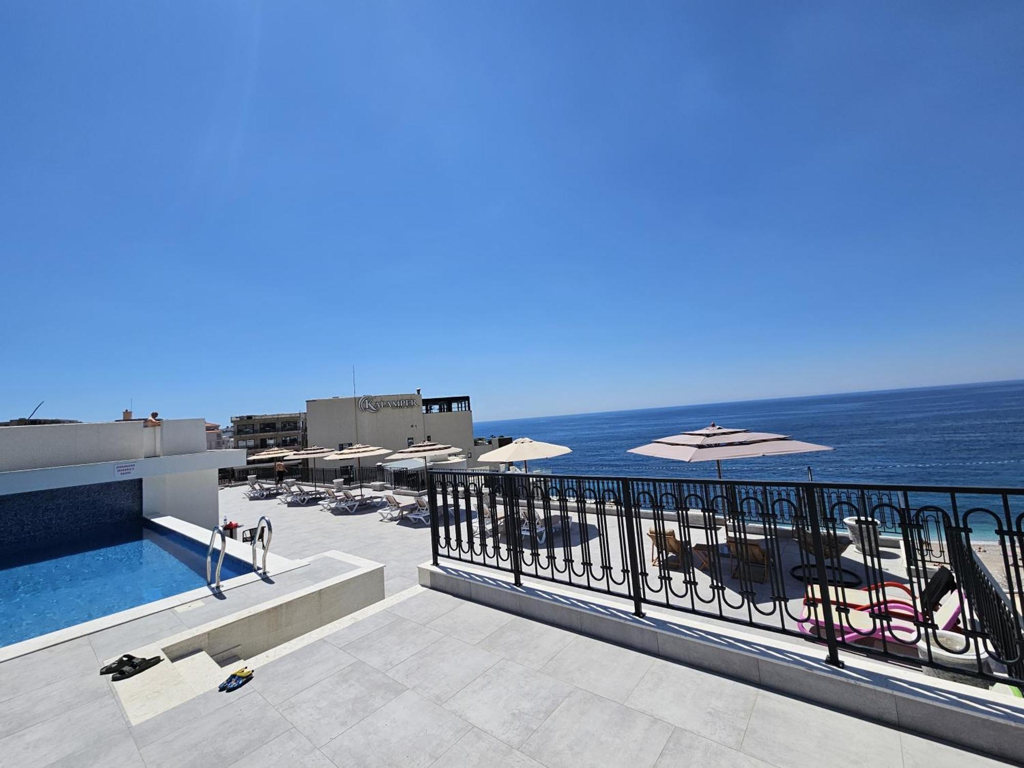 Vienna Luxury Apartments Dobra Voda Luaran gambar