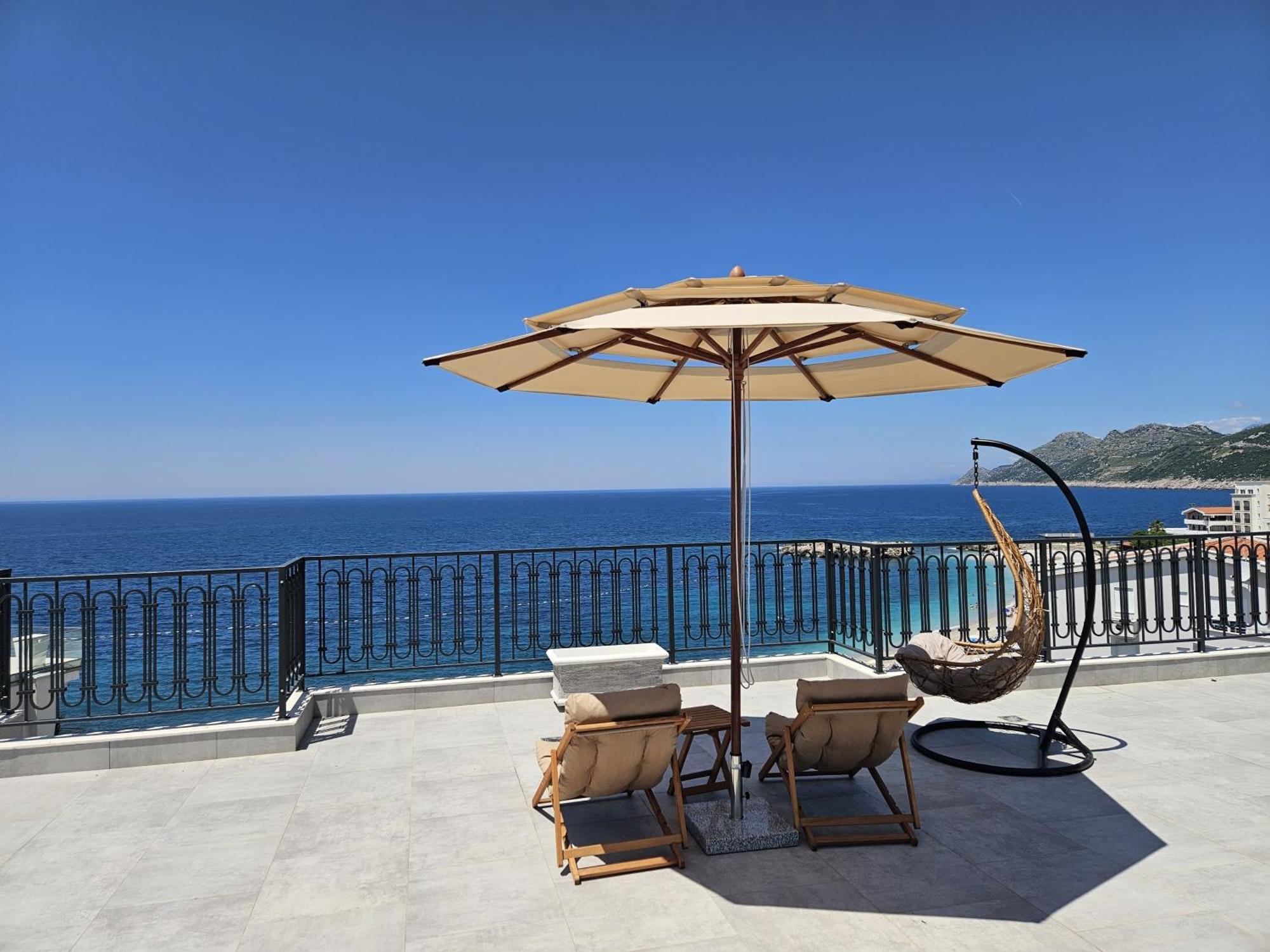 Vienna Luxury Apartments Dobra Voda Luaran gambar